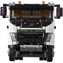 Конструктор LEGO Technic Volvo FMX и Электрический экскаватор EC230