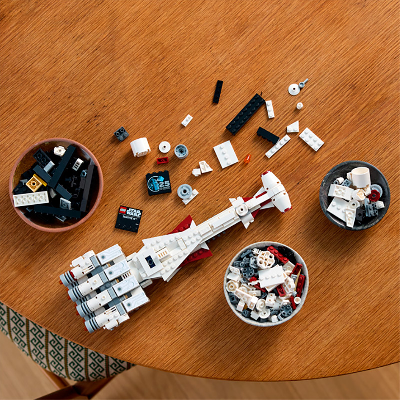 Конструктор LEGO Star Wars Тантів IV 654 деталі (75376) Кріплення блок