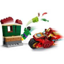 Конструктор LEGO Marvel Залізна Людина на мотоциклі та Халк (76287)