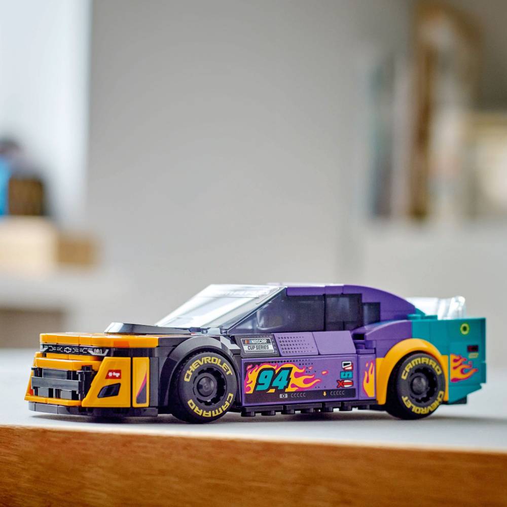 Фото 24 Конструктор LEGO Speed Champions Nascar Next Gen Chevrolet Camaro ZL1 (76935)