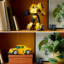 Конструктор LEGO Icons Bumblebee 950 деталей (10338)