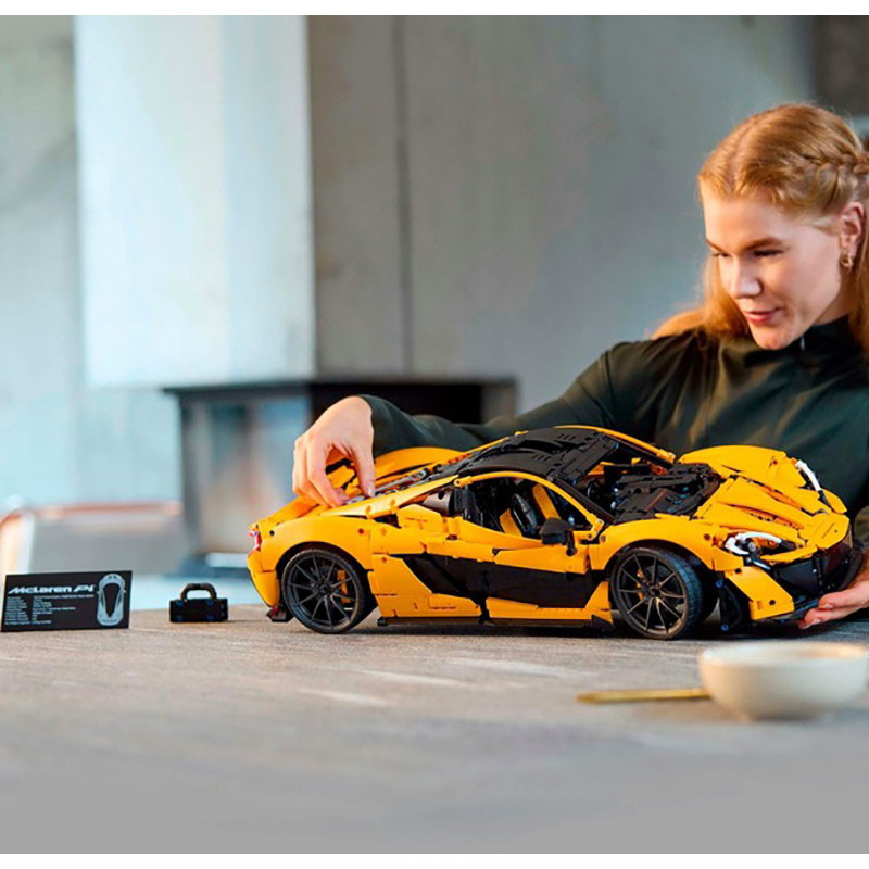 Конструктор LEGO Technic McLaren P1 3893 деталі (42172) Тип транспорту гоночний автомобіль