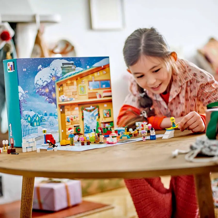 Фото Конструктор LEGO Friends Адвент календарь 2024 (42637)