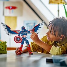 Конструктор LEGO Marvel Фігурка Нового Капітана Америка для збирання 359 деталей (76296)