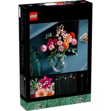 Конструктор LEGO Botanicals Милый розовый букет цветов 749 деталей (10342)