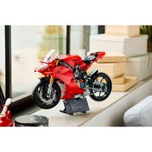 Конструктор LEGO Technic Мотоцикл Ducati Panigale V4 S 1603 детали (42202)