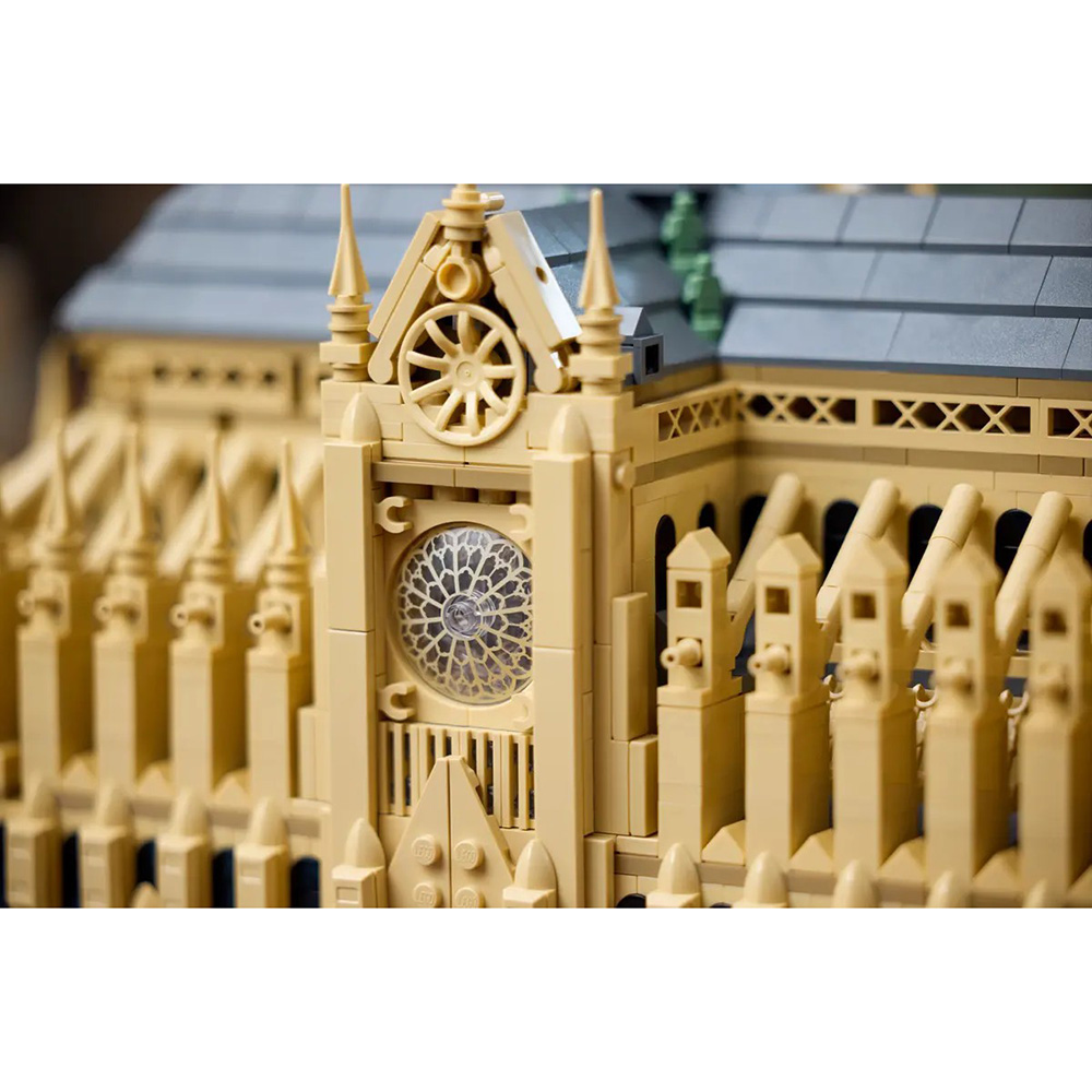 В інтернет магазині Конструктор LEGO Architecture Notre-Dame de Paris (21061)