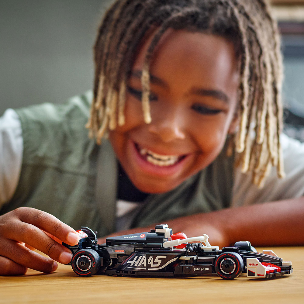 Конструктор LEGO Speed Champions Автомобиль для гонок MoneyGram Haas F1 Team VF-24 242 детали (77250) Тип транспорта гоночный автомобиль
