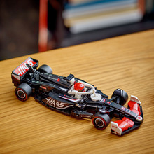 Конструктор LEGO Speed Champions Автомобиль для гонок MoneyGram Haas F1 Team VF-24 242 детали (77250)