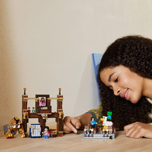 Конструктор LEGO Minecraft Бойцовский ринг в лесном поместье 491 деталь (21272)