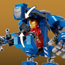 Конструктор LEGO Super Heroes Marvel Лабораторія Залізної Людини: зал обладунків 384 ел (76315)