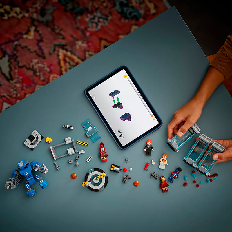 Конструктор LEGO Super Heroes Marvel Лабораторія Залізної Людини: зал обладунків 384 ел (76315) Серія Lego Marvel