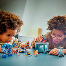 Конструктор LEGO Super Heroes Marvel Лабораторія Залізної Людини: зал обладунків 384 ел (76315)