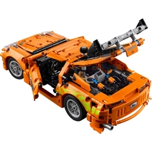 Конструктор LEGO Technic Fast and Furious Toyota Supra MK4 810 деталей (42204)