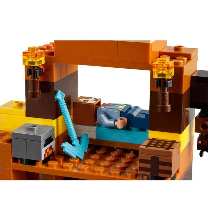 Фото Конструктор LEGO Minecraft Залишена шахта в безплідних землях 538 деталей (21263)