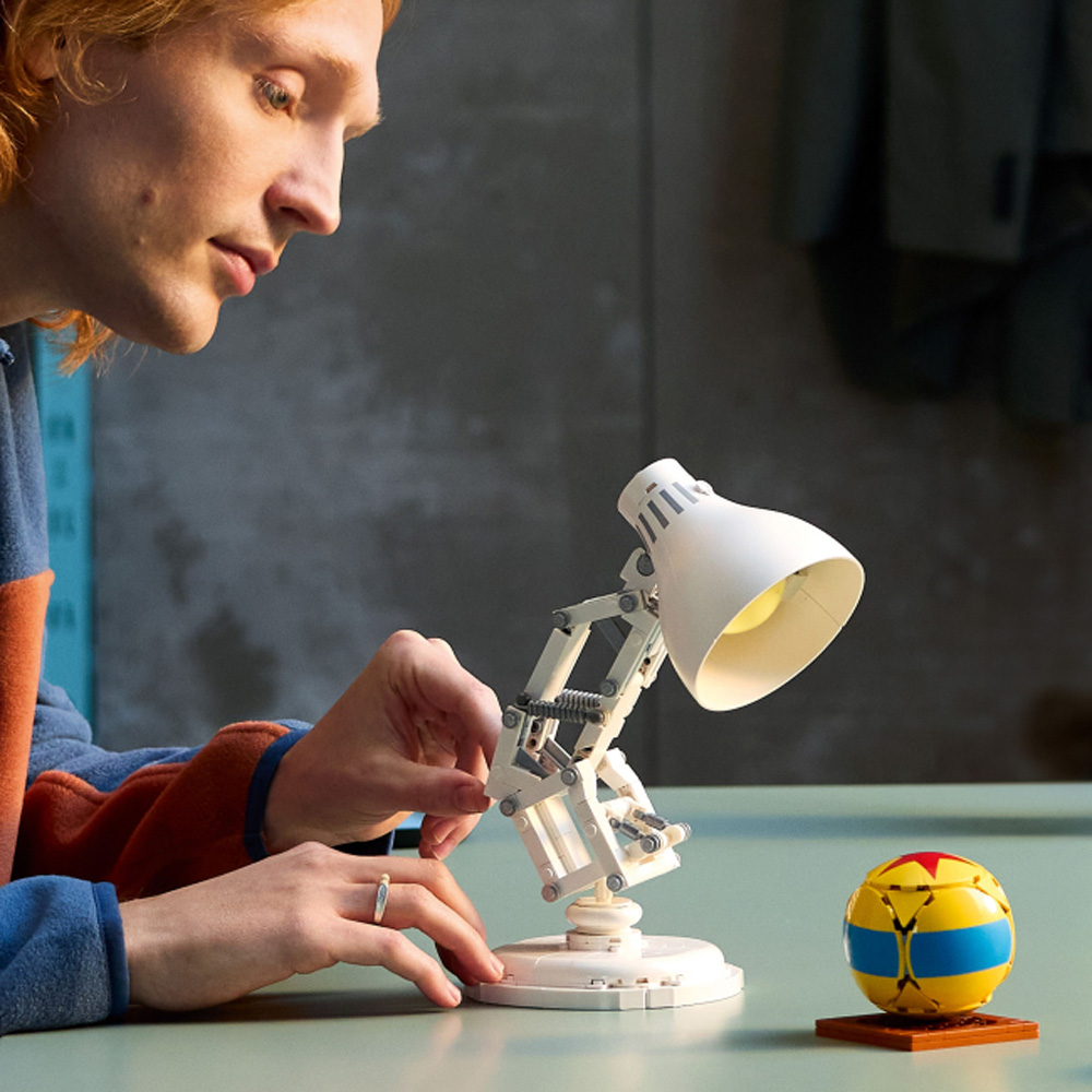 Конструктор LEGO Ideas Disney Pixar Luxo Jr.613 эл (21357) Серия Lego Ideas