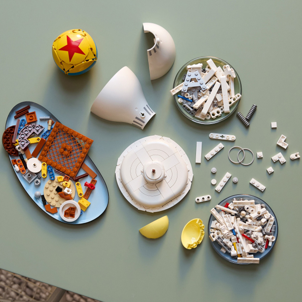 Конструктор LEGO Ideas Disney Pixar Luxo Jr.613 эл (21357) Крепление блок
