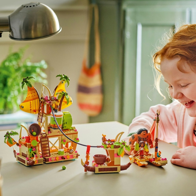Заказать Конструктор LEGO Disney Princess Баржа Какамора 572 детали (43258)