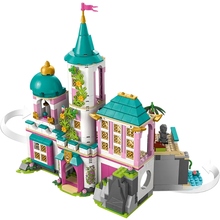 Конструктор LEGO Disney Princess Замок принцеси та королівські улюбленці 787 деталей (43267)