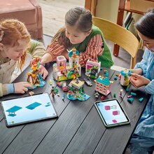 Конструктор LEGO Disney Princess Замок принцеси та королівські улюбленці 787 деталей (43267)