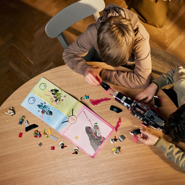Конструктор LEGO Dreamzzz Жахливий підводний човен Акула 1413 деталей (71500) Кріплення блок