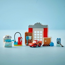 Конструктор LEGO DUPLO Disney Визит МакКвина в гараж Дока 35 деталей (10456)