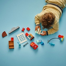 Конструктор LEGO DUPLO Disney Визит МакКвина в гараж Дока 35 деталей (10456)