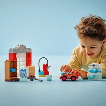 Конструктор LEGO DUPLO Disney Визит МакКвина в гараж Дока 35 деталей (10456)
