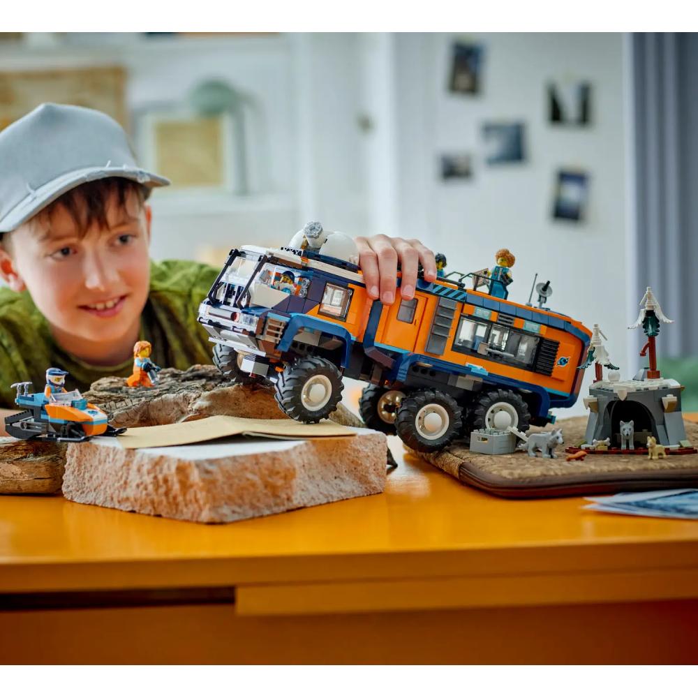 В интернет магазине Конструктор LEGO City Арктический исследовательский грузовик с научной лабораторией (60471)