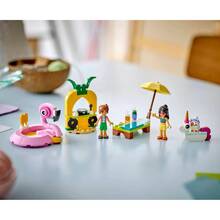 Конструктор LEGO Friends Вечеринка единорога и фламинго у бассейна 99 деталей (42658)