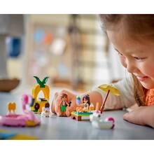 Конструктор LEGO Friends Вечеринка единорога и фламинго у бассейна 99 деталей (42658)