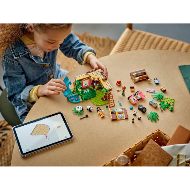 Изображение Конструктор LEGO Friends Уход за животными в заповеднике панд 243 детали (42648)