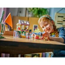 Конструктор LEGO Friends Музичний магазин та квартира 483 деталі (42653)