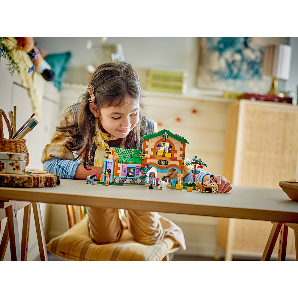 Покупка Конструктор LEGO Friends Ранчо та стайня поні V29 (42654)