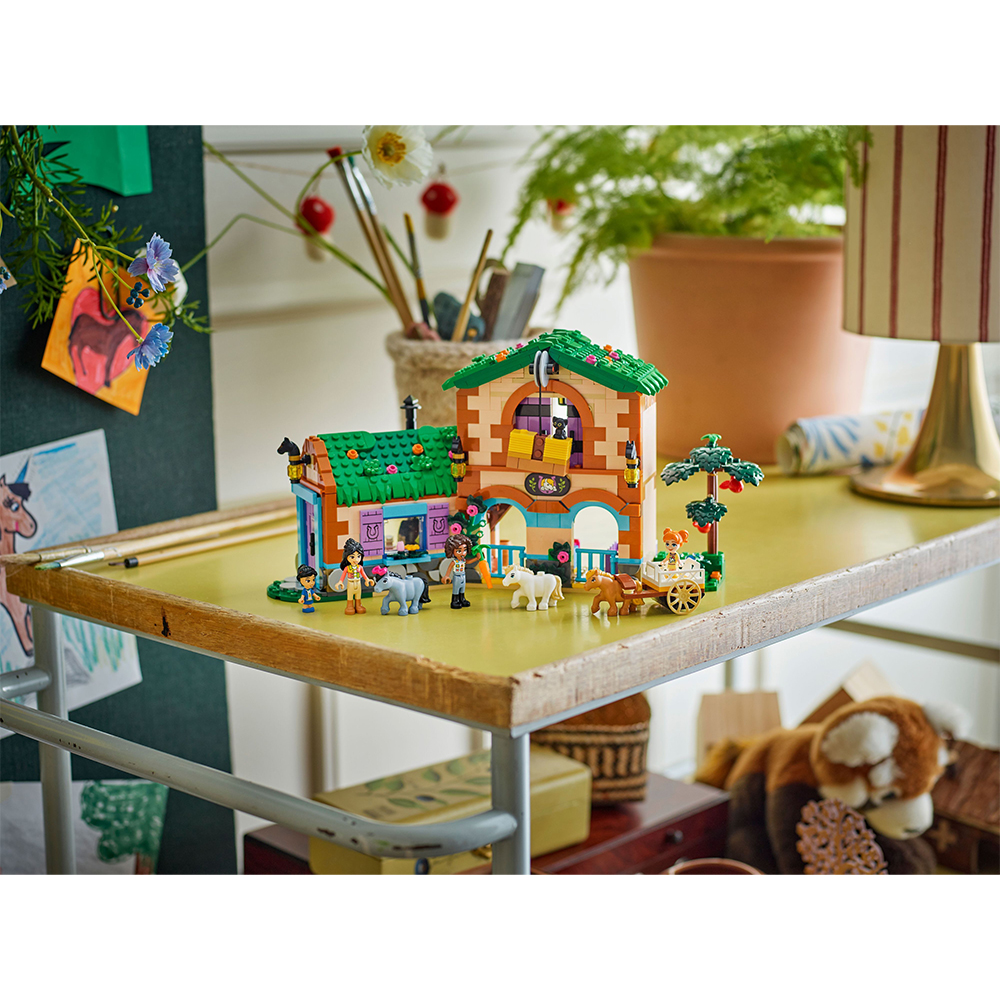 Зовнішній вигляд Конструктор LEGO Friends Ранчо та стайня поні V29 (42654)