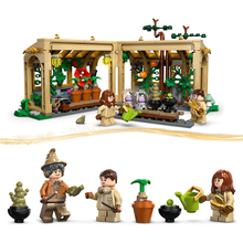 Конструктор LEGO Harry Potter Замок Хогвардс: урок гербології (76445)