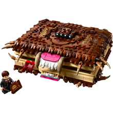 Конструктор LEGO Harry Potter Кусюча Жахлива книга жахів (76449)