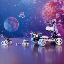 Конструктор LEGO Technic Місяць Lunar Outpost Космічний корабель (42211)