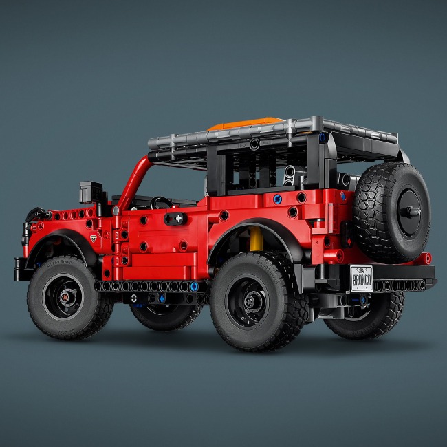 Конструктор LEGO Technic Позашляховик Ford Bronco (42213) Тип класичний
