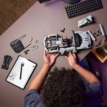 Конструктор LEGO Technic Суперкар Lamborghini Revuelto (42214)