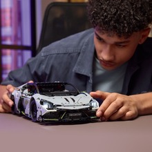 Конструктор LEGO Technic Суперкар Lamborghini Revuelto (42214)
