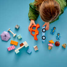Конструктор LEGO DUPLO Bluey Путешествие с мороженым из Блуи 22 эл (10458)