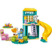Конструктор LEGO Bluey Веселощі з Блуї та Хлоєю на ігровому майданчику (11201)