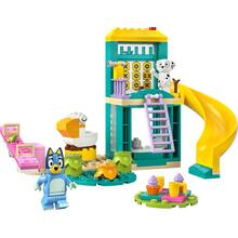 Конструктор LEGO Bluey Веселощі з Блуї та Хлоєю на ігровому майданчику (11201)