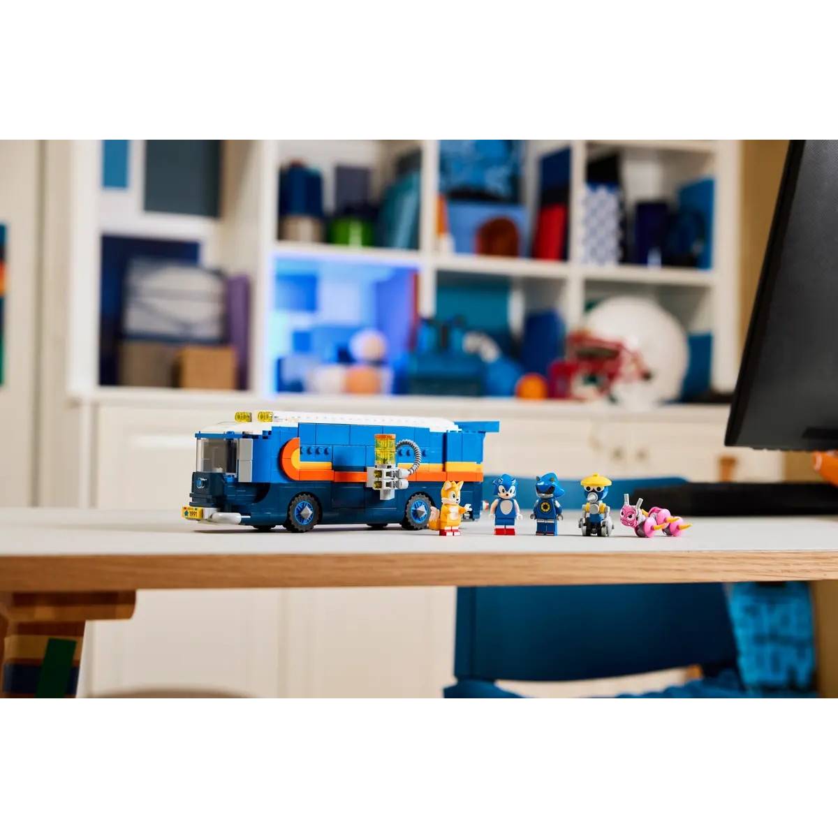 Замовити Конструктор LEGO Team Sonic Command Truck 747 ел (77006)