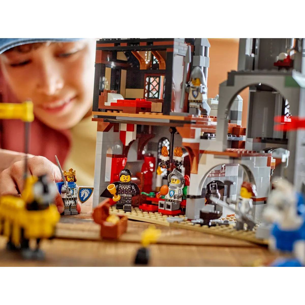 Замовити Конструктор LEGO Creator Середньовічний замок з лицарем на коні 1371 ел (31168)