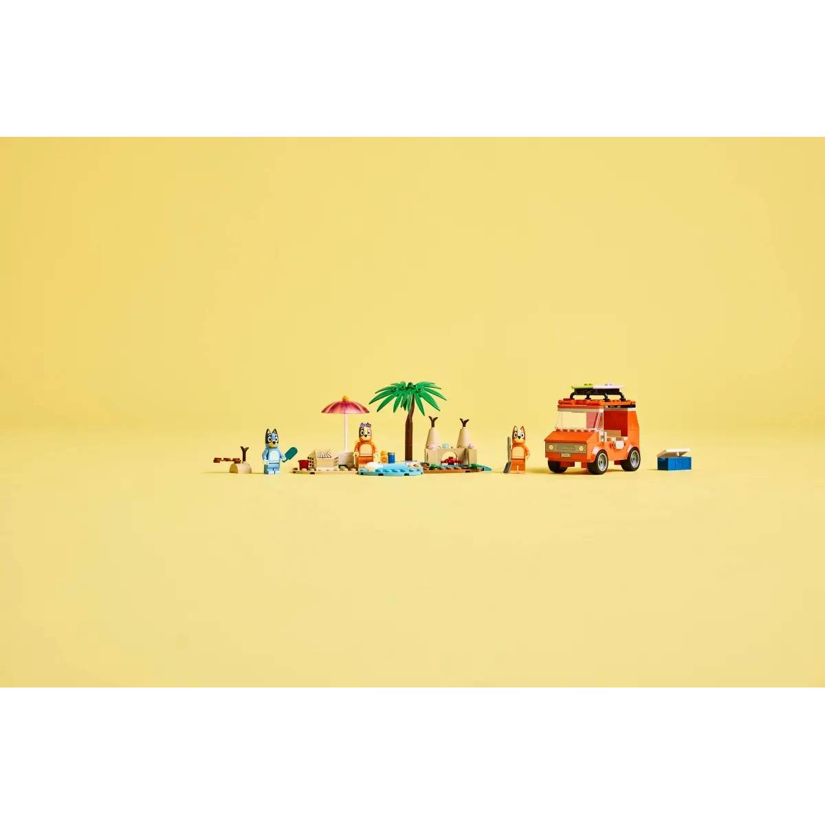 Зображення Конструктор LEGO Bluey Пляж та сімейна поїздка на автомобілі Блуї 133 ел (11202)