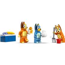 Конструктор LEGO Bluey Пляж та сімейна поїздка на автомобілі Блуї 133 ел (11202)