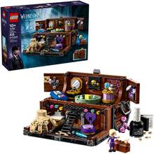 Конструктор LEGO Wednesday Квартира Ричи 828 эл (76785)