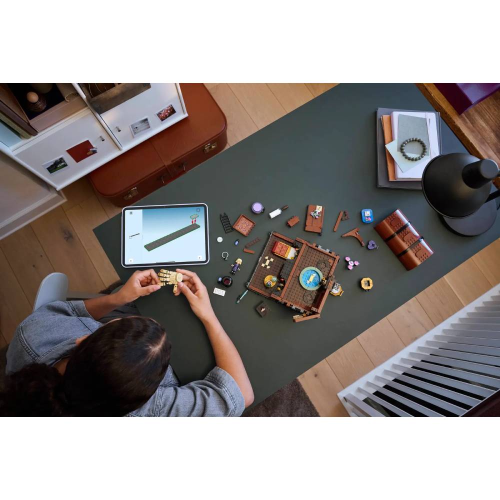 Покупка Конструктор LEGO Wednesday Квартира Ричи 828 эл (76785)